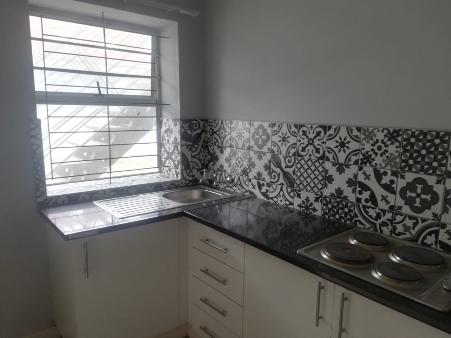 To Let 1 Bedroom Property for Rent in Southernwood Eastern Cape
